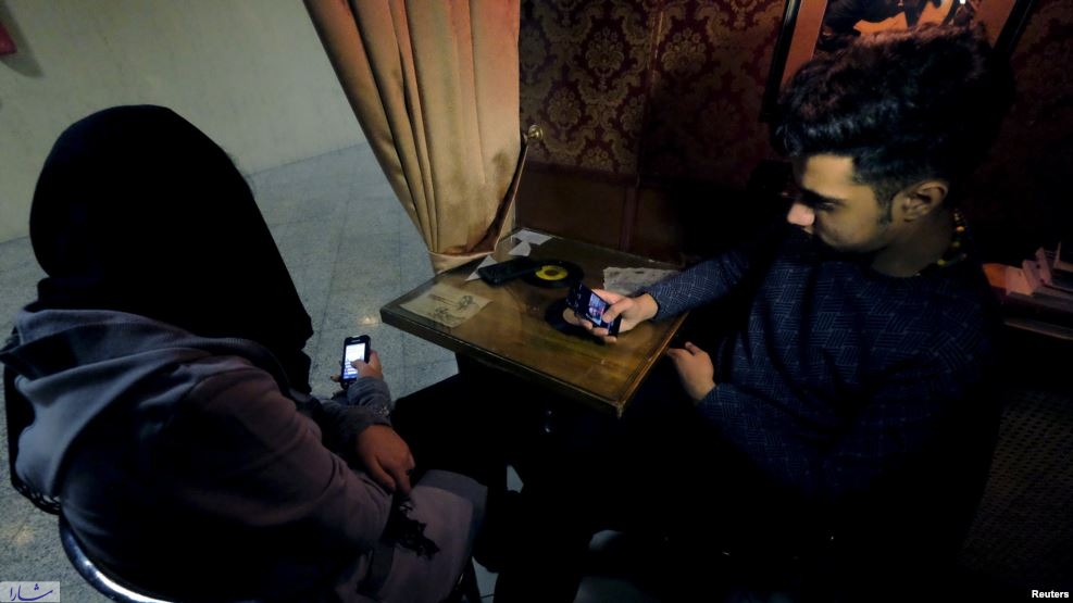 استفاده از اینترنت موبایل در ایران «دو برابر شده است» 